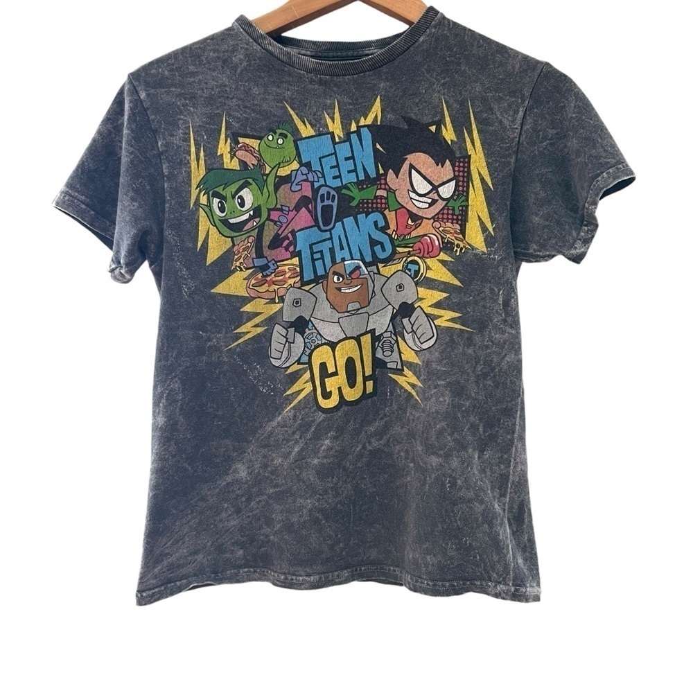 Vans & Teen Titans Shirt Bundle Size Small - Picture 2 of 6